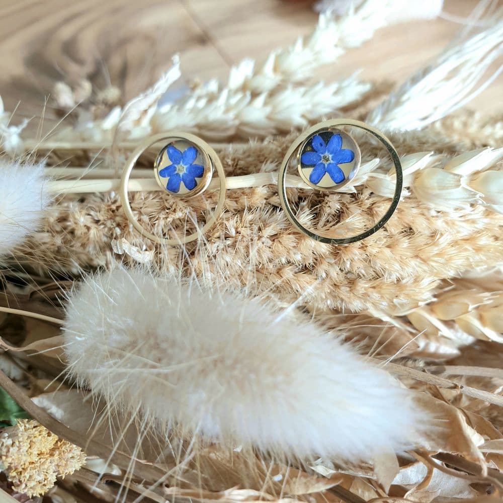 Boucles d'oreilles cercle myosotis bleu