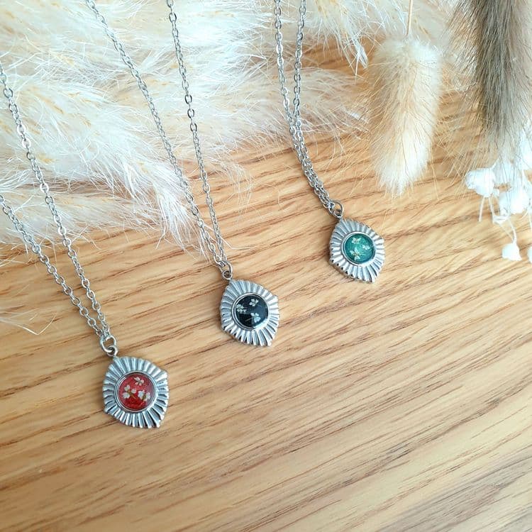 Collier losange fleur de carotte argenté